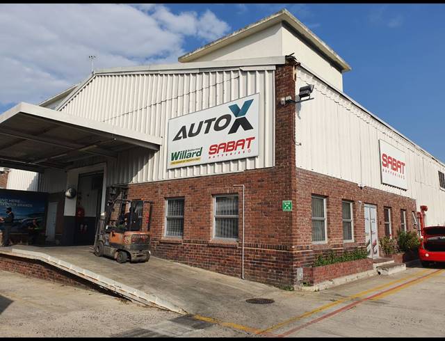 2,184M² FACTORY TO LET IN SACKS CIRCLE INDUSTRIAL